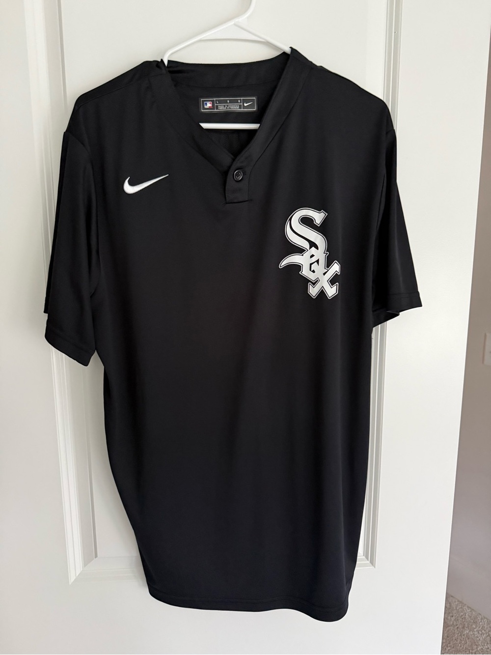 Nike Black & White Chicago Sox Short-Sleeve Baseball Jersey